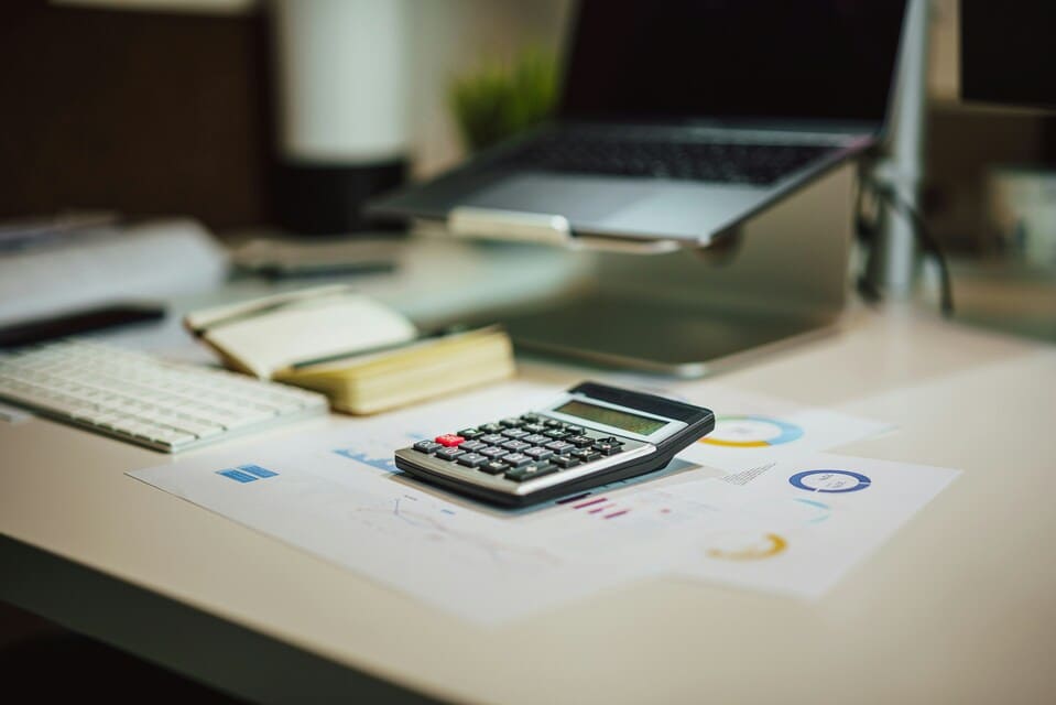 Estimation calculatrice papiers bureaux Estimation calculatrice papiers bureaux