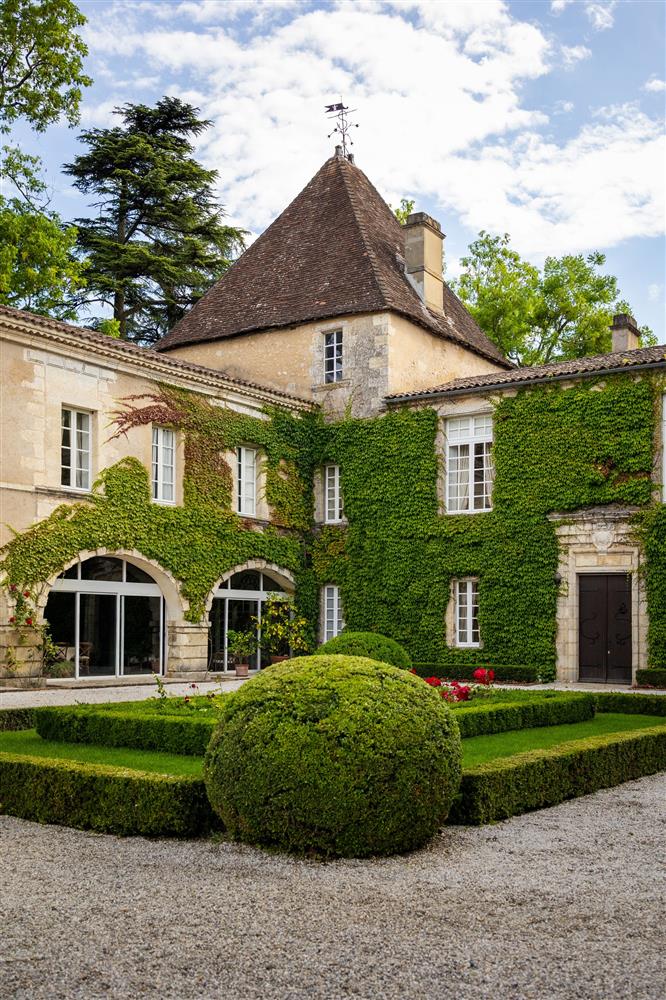 Chateau Carbonnieux